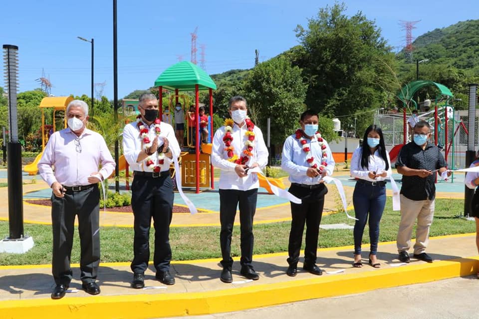 Inaugura Rutilio Escandón Parque Infantil “La Alegría”, en Osumacinta.jpg