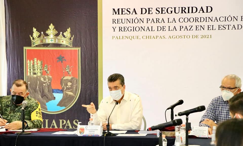 Desde Palenque, Rutilio Escandón exhorta a la población chiapaneca a vacunarse contra el COVID-19.jpg