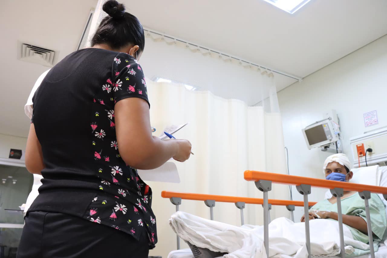 62 hospitalizados, 45 altas y siete defunciones, saldo de la atención a pacientes migrantes.jpg