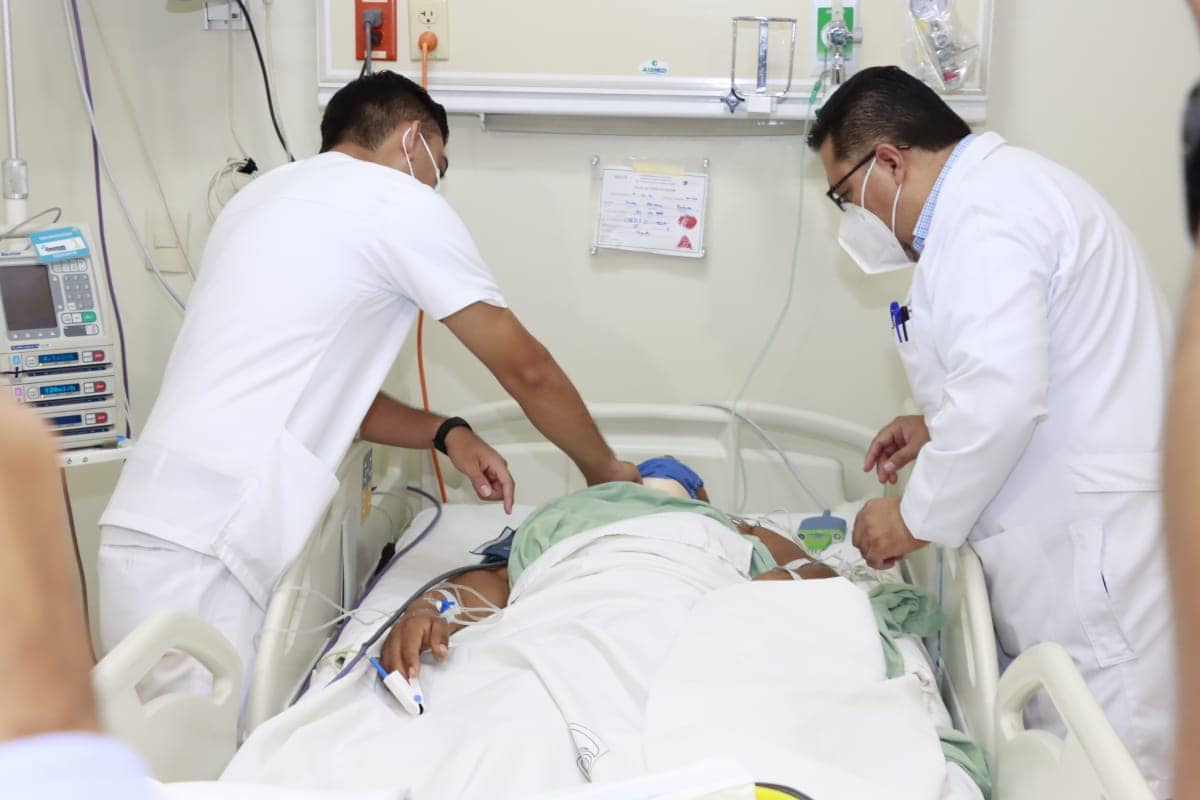 Actualiza Dr. Pepe Cruz situación médica de migrantes lesionados en accidente.jpg