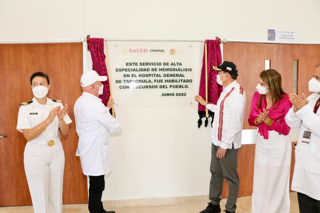 Rutilio Escandón pone en marcha la Unidad de Hemodiálisis del Hospital General de Tapachula.jpg
