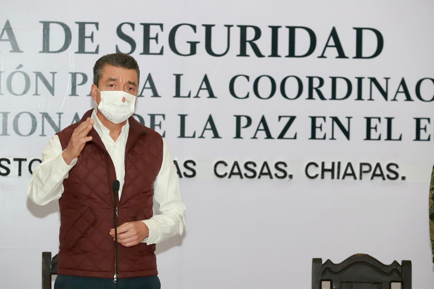 Desde San Cristóbal de Las Casas, Rutilio Escandón pide a la población vacunarse contra el COVID-19.jpeg