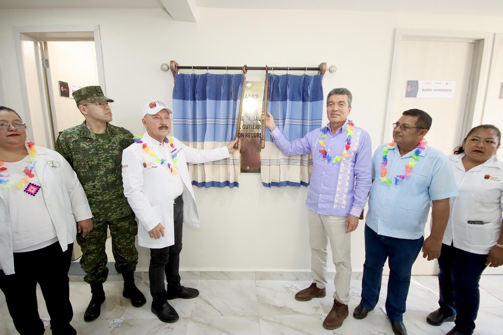 En Huixtla Rutilio Escandón inaugura reconversión del Centro de Salud del ejido Efraín A Gutiérrez.jpeg